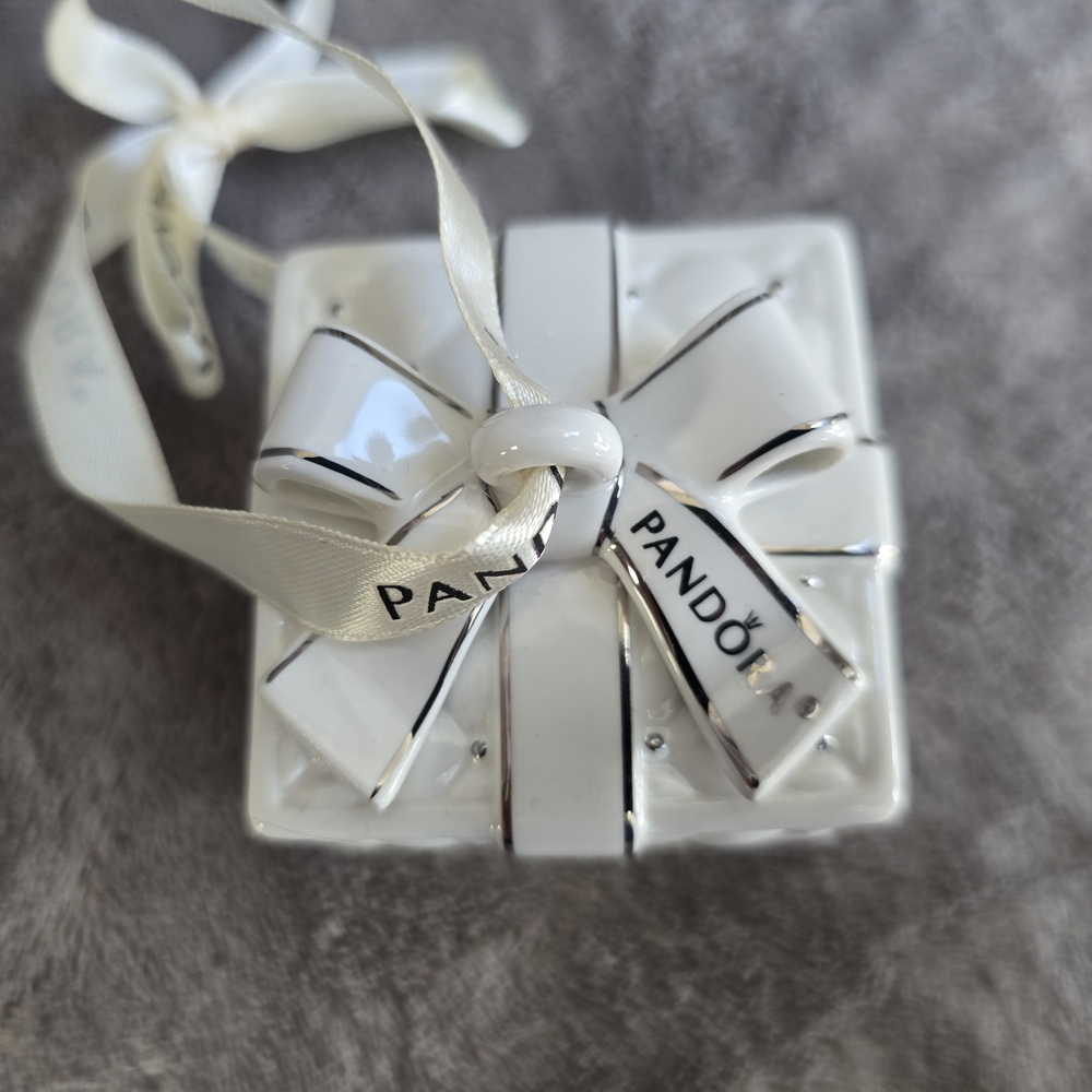 Pandora 2016